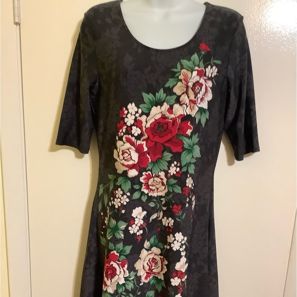 Nurture Dress Short Sleeve Knee-length  Dress